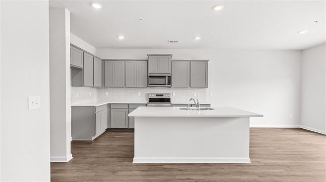 242 Sound Circle, Stockbridge, GA 30281