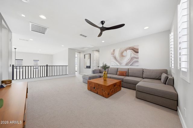 2209 E FALLEN LEAF Lane, Phoenix, AZ 85024