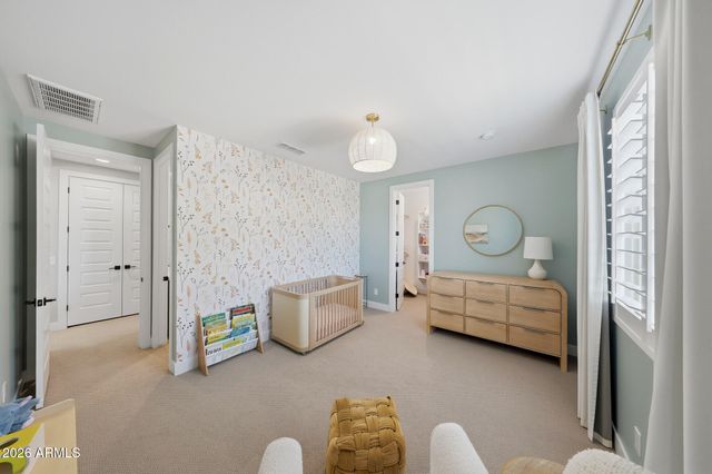 2209 E FALLEN LEAF Lane, Phoenix, AZ 85024