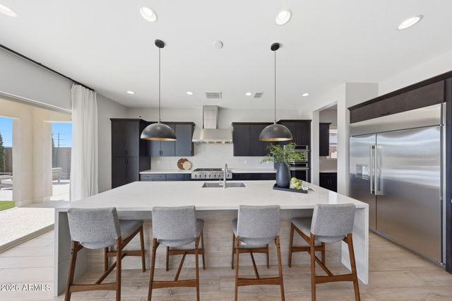 2209 E FALLEN LEAF Lane, Phoenix, AZ 85024