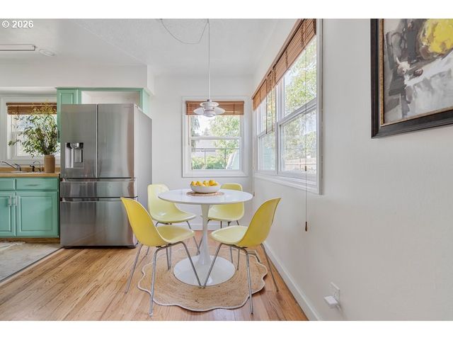 9534 N KELLOGG St, Portland, OR 97203