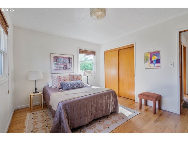 9534 N KELLOGG St, Portland, OR 97203