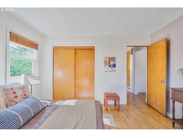 9534 N KELLOGG St, Portland, OR 97203