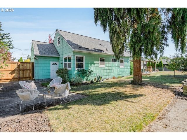 9534 N KELLOGG St, Portland, OR 97203
