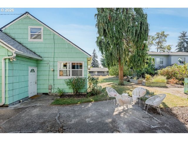 9534 N KELLOGG St, Portland, OR 97203
