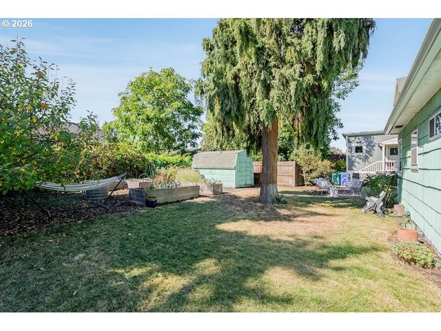 9534 N KELLOGG St, Portland, OR 97203