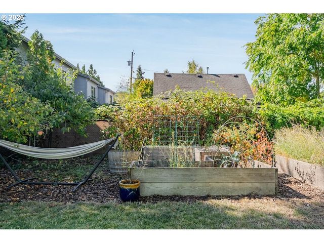 9534 N KELLOGG St, Portland, OR 97203
