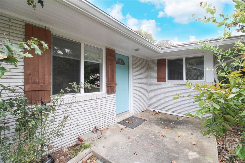 352 Greencrest Drive, Athens, GA 30605