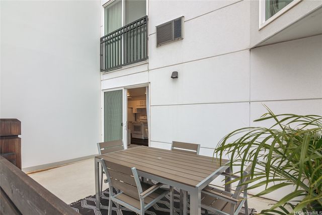 803 Waimanu Street 512, Honolulu, HI 96813