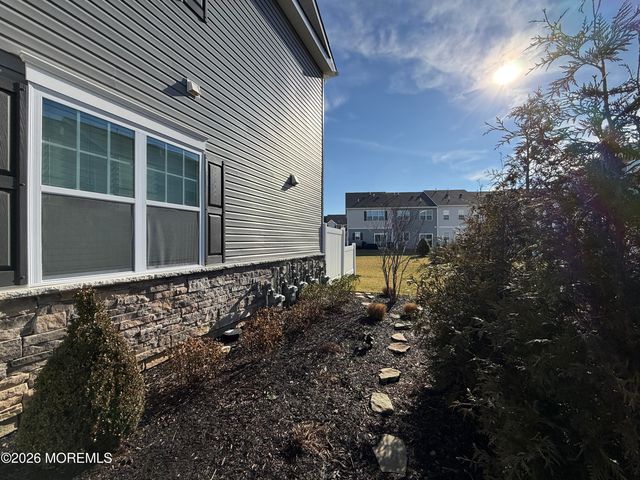 20 Laird Way, Wall, NJ 07753