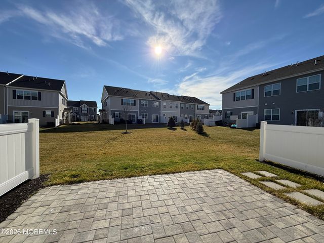 20 Laird Way, Wall, NJ 07753