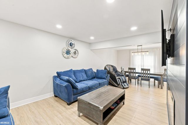 2103 Atlas Drive, Troy, MI 48083