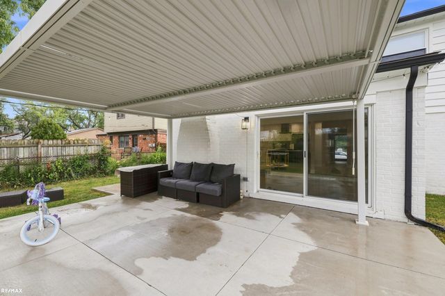 2103 Atlas Drive, Troy, MI 48083