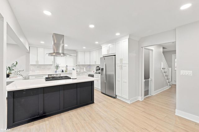 2103 Atlas Drive, Troy, MI 48083