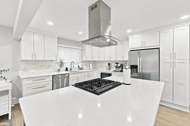 2103 Atlas Drive, Troy, MI 48083