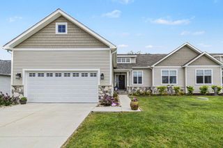 5725 Trail Side Lane, Hamburg Twp, MI 48189