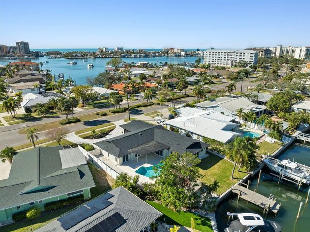 475 ISLAND WAY, Clearwater Beach, FL 33767