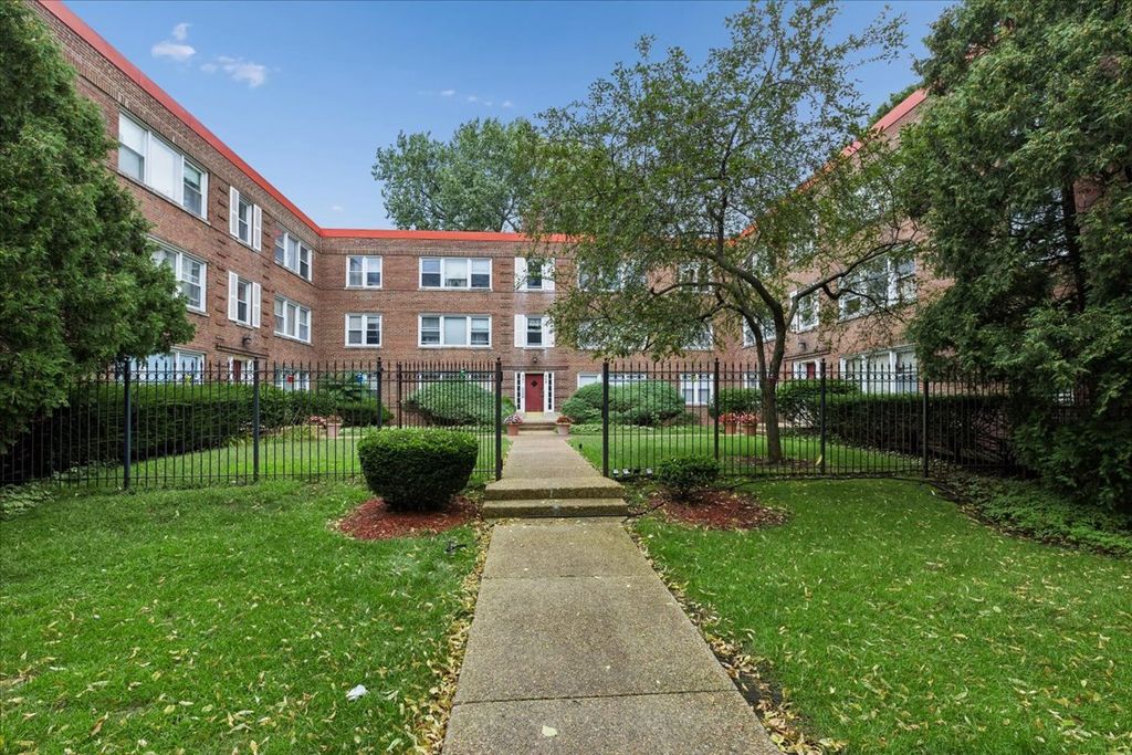 327 Callan Avenue 3, Evanston, IL 60202 — exterior