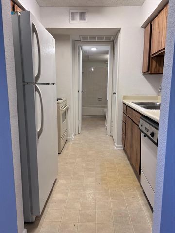 10203 Forum Park Drive 230, Houston, TX 77036