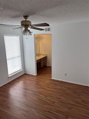 10203 Forum Park Drive 230, Houston, TX 77036