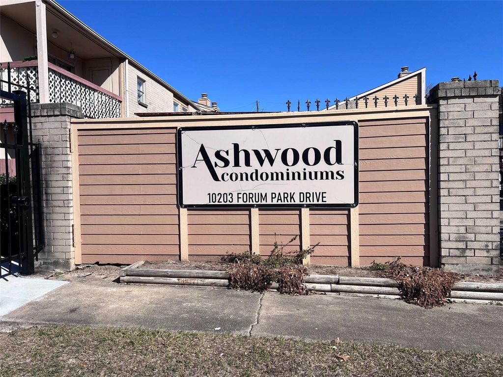 10203 Forum Park Drive 230, Houston, TX 77036