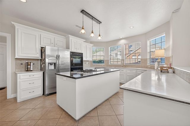 2203 Gleneagles Drive, League City, TX 77573