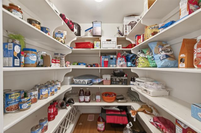 2203 Gleneagles Drive, League City, TX 77573