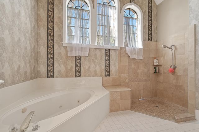 2203 Gleneagles Drive, League City, TX 77573