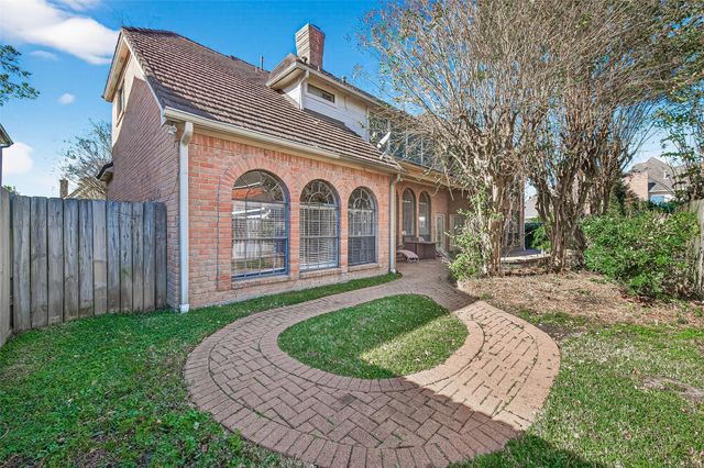 2203 Gleneagles Drive, League City, TX 77573