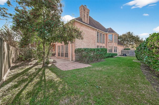 2203 Gleneagles Drive, League City, TX 77573