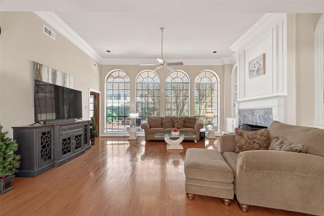 2203 Gleneagles Drive, League City, TX 77573