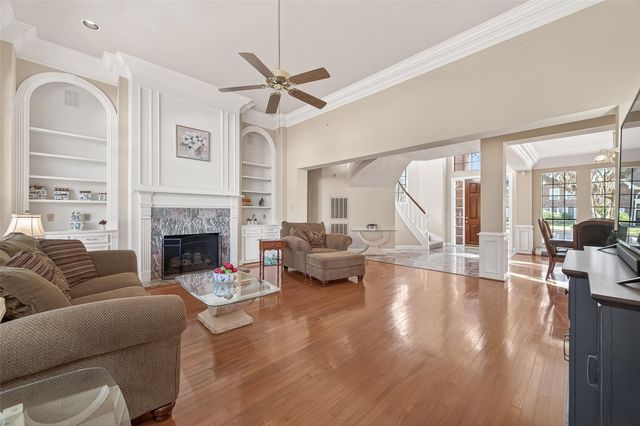 2203 Gleneagles Drive, League City, TX 77573