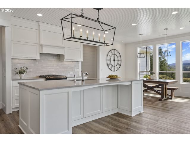 30312 Ne SUNSET FALLS Rd, Yacolt, WA 98675