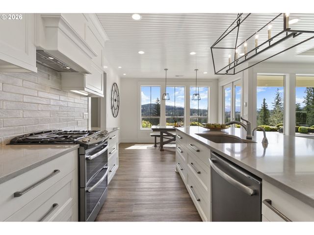 30312 Ne SUNSET FALLS Rd, Yacolt, WA 98675