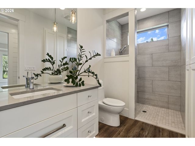 30312 Ne SUNSET FALLS Rd, Yacolt, WA 98675