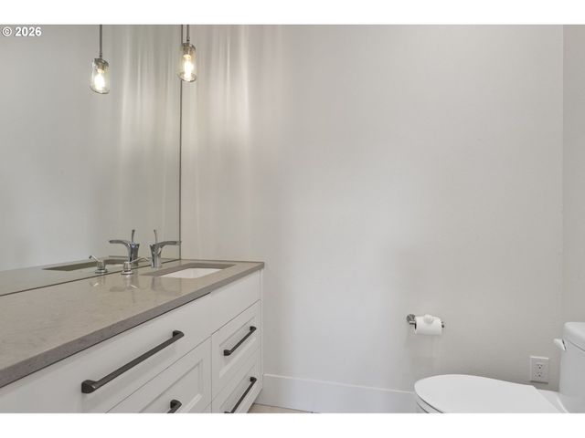 30312 Ne SUNSET FALLS Rd, Yacolt, WA 98675