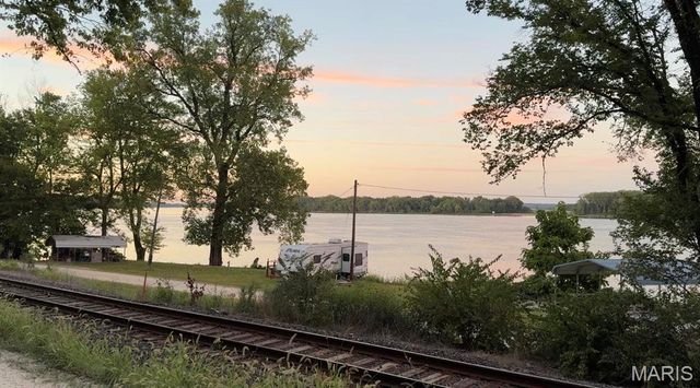 22229 Pike 118, Louisiana, MO 63353