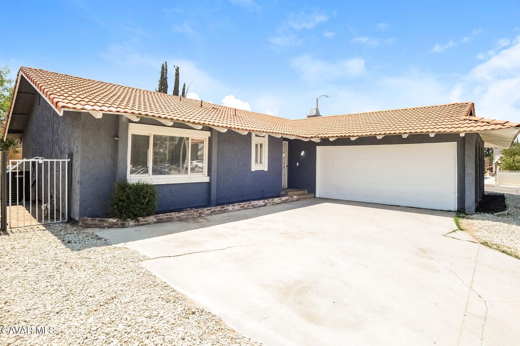 1204 Donatello Street, Lancaster, CA 93535