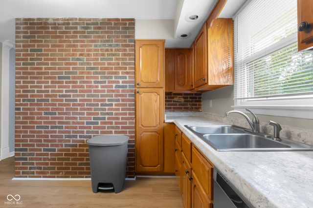 4730 Woodcrest Drive, Columbus, IN 47203