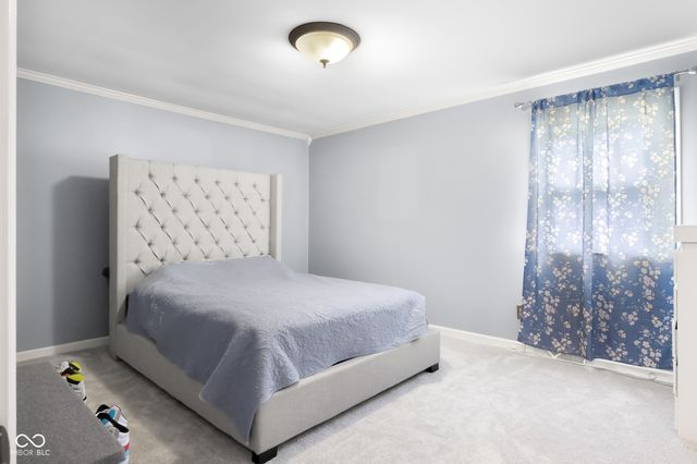 4730 Woodcrest Drive, Columbus, IN 47203