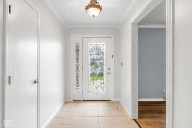 4730 Woodcrest Drive, Columbus, IN 47203