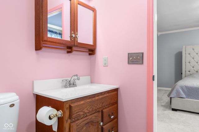 4730 Woodcrest Drive, Columbus, IN 47203