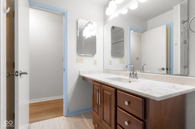 4730 Woodcrest Drive, Columbus, IN 47203