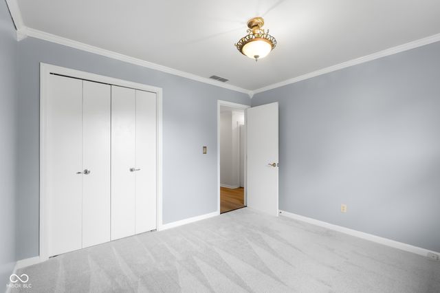 4730 Woodcrest Drive, Columbus, IN 47203