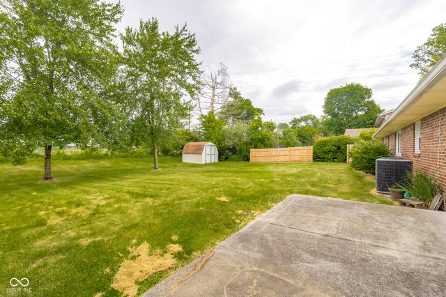 4730 Woodcrest Drive, Columbus, IN 47203