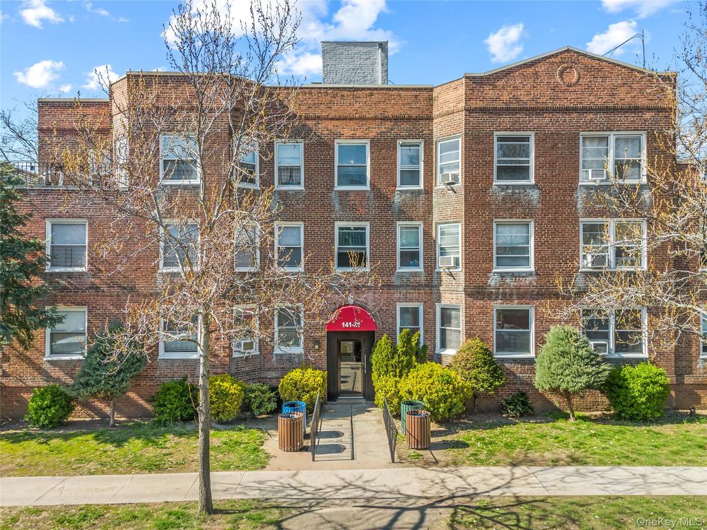 141-21 78th Road 1B, Kew Garden Hills, NY 11367 — exterior