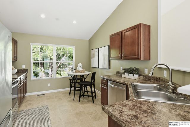 1801 N 207th Street, Elkhorn, NE 68022