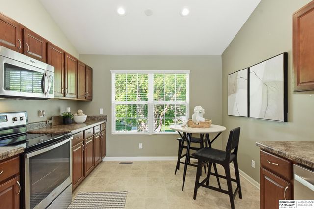 1801 N 207th Street, Elkhorn, NE 68022