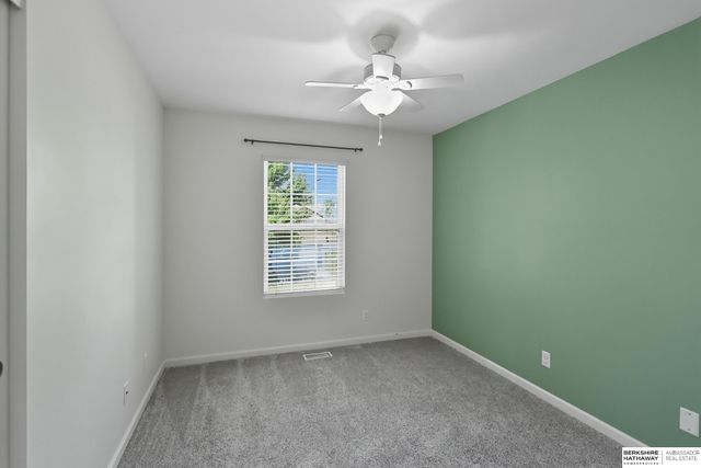 1801 N 207th Street, Elkhorn, NE 68022