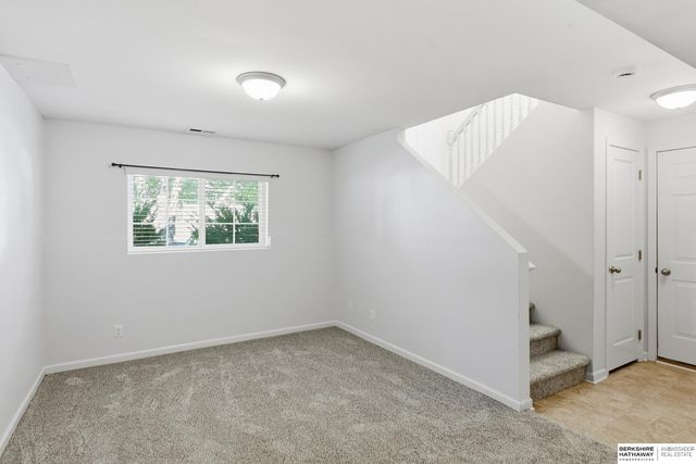 1801 N 207th Street, Elkhorn, NE 68022